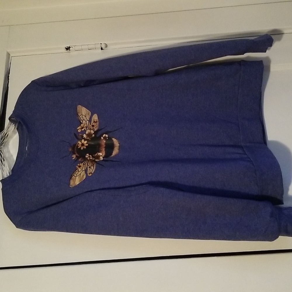 Lightweight sweatshirt